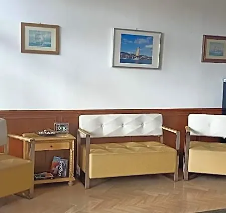 L'approdo 3* Μπρίντιζι